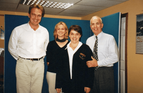 4e9d8b 4583bef8f7434976a1a9596a053b0749mv2